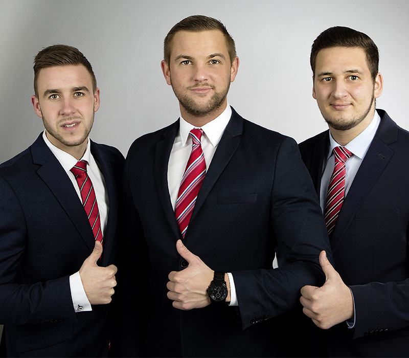 Business Bilder in Northeim. Perfekt für den Job oder die Bewerbung. Egal ob Firmen, Bewerbungsbilder oder Mitarbeiter Shootings. Fotostudio Northeim Citylights . BFC