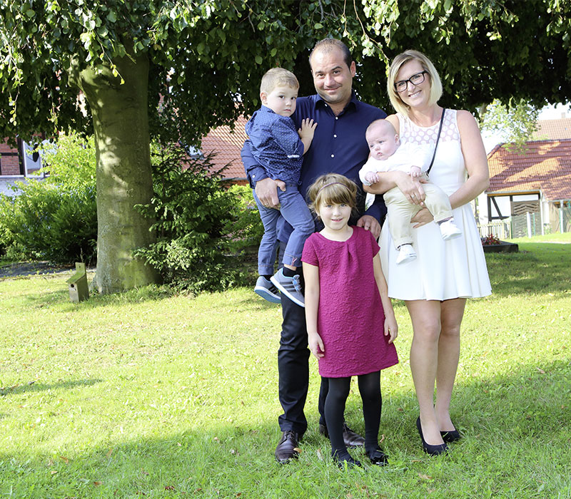 Familienfotos in Northeim. Egal ob Familie, Newborn, Geschwister, Babybauch oder Portrait. Immer das passende Shooting.