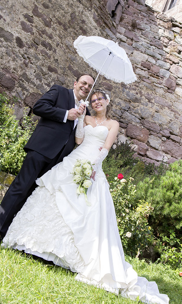 Hochzeitsshootings in Northeim. Hochzeiten sind einzigartige Erlebnisse. Wir haben langjährige Erfahrung in der Wedding Fotografie. Egal ob Reportage, Portraits oder Bilder von der Feier. Fotostudio Northeim Citylights