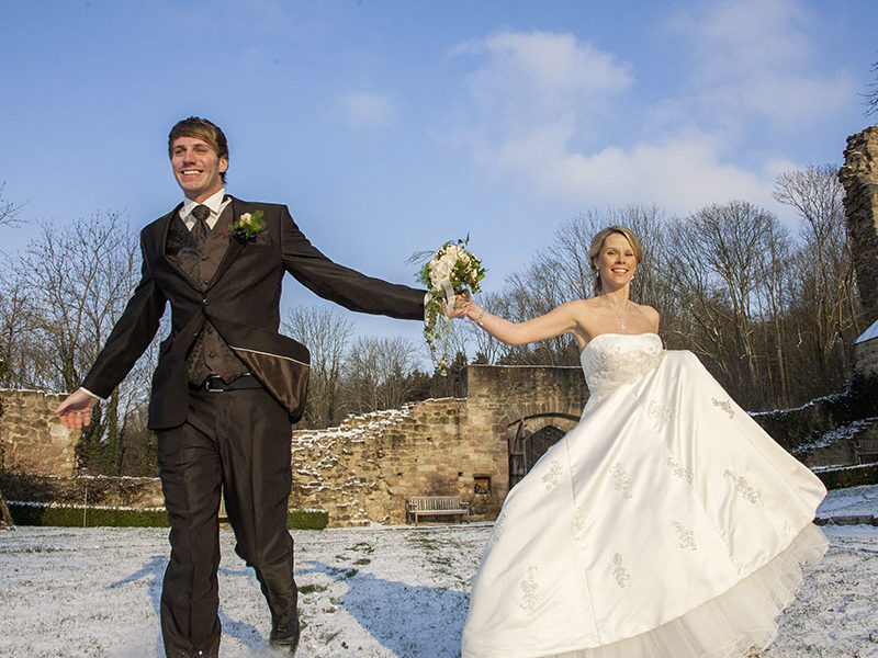 Hochzeitsshootings in Northeim. Hochzeiten sind einzigartige Erlebnisse. Wir haben langjährige Erfahrung in der Wedding Fotografie. Egal ob Reportage, Portraits oder Bilder von der Feier. Fotostudio Northeim Citylights