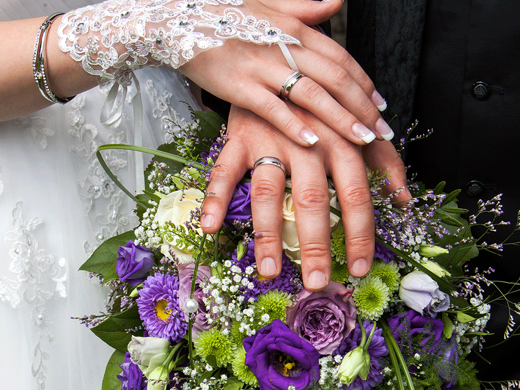 Hochzeitsshootings in Northeim. Hochzeiten sind einzigartige Erlebnisse. Wir haben langjährige Erfahrung in der Wedding Fotografie. Egal ob Reportage, Portraits oder Bilder von der Feier.